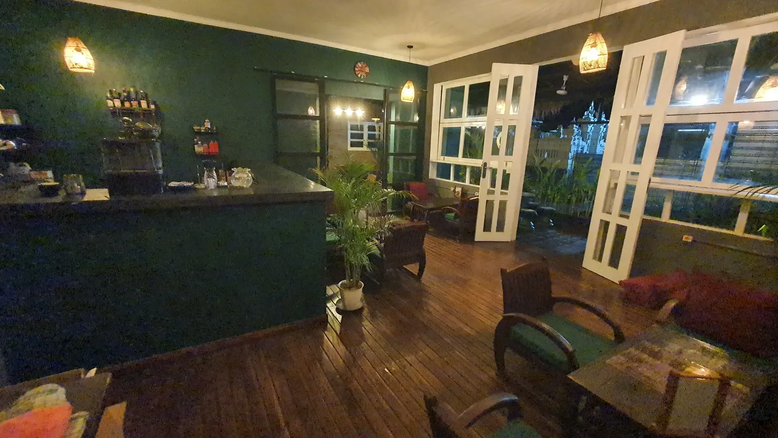 Restaurant & Lounge Bar Business Opportunity — For Sale or Lease — Canggu Bali