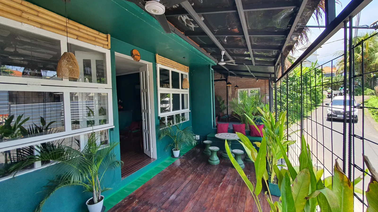 Restaurant & Lounge Bar Business Opportunity — For Sale or Lease — Canggu Bali